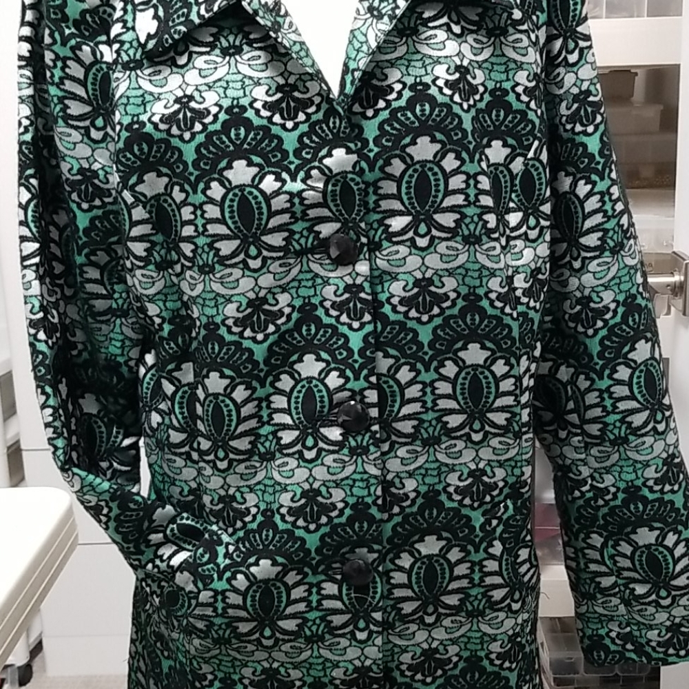 Coat - Picture 2 of 4